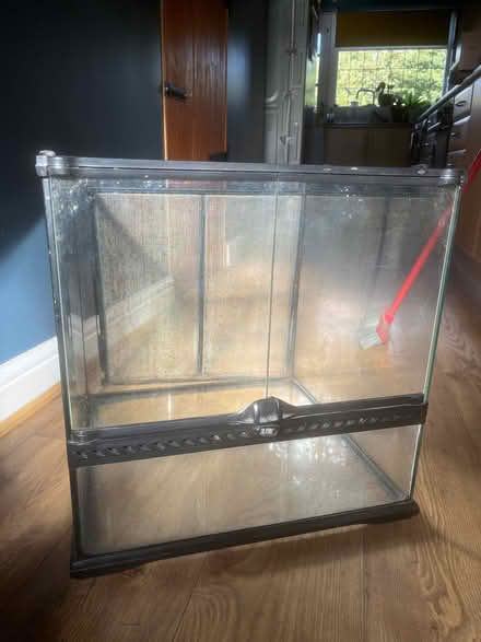 Photo of free Large vivarium for geckos etc. (Woodseats S8) #1