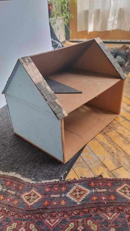 Photo of free Fixer Upper Dollhouse (Trinity Bellwoods) #2