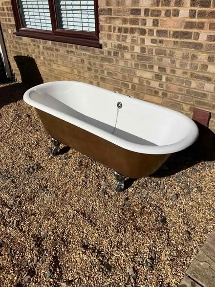 Photo of free Resin rolled top bath (Linslade LU7) #1