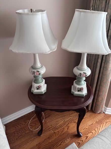 Photo of free Two lamps and a table (Convent Glenn, Orleans) #1