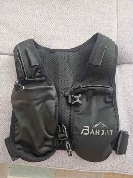 Photo of free Running vest (SE10) #1
