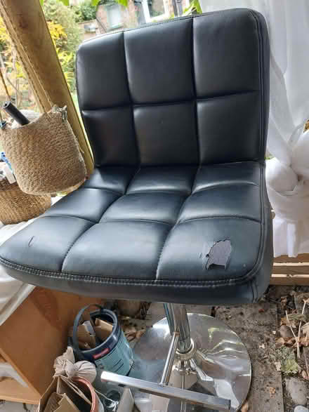 Photo of free Bar stool (New Malden KT3) #2