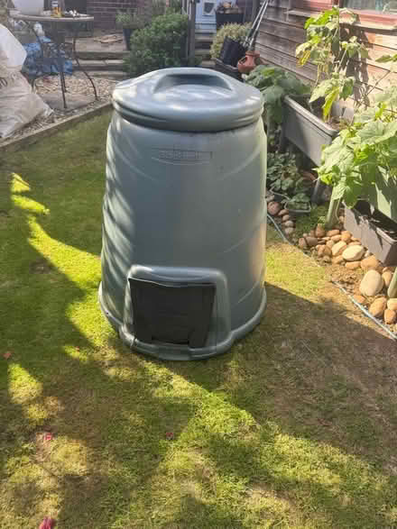 Photo of free Garden composter….Don’t know the size but it’s big (Cutteslowe OX2) #1