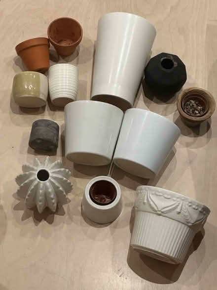 Photo of free Planter flower pots & terracotta (Peckham SE15) #2