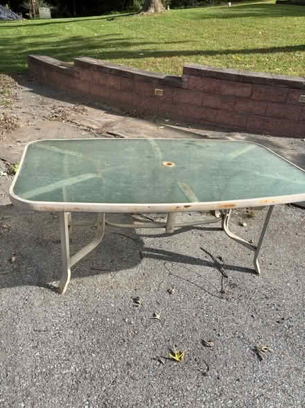 Photo of free Patio table (New Market) #1