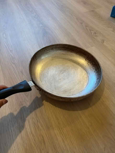 Photo of free Stainless steel pan (Bellina Mews NW5) #1