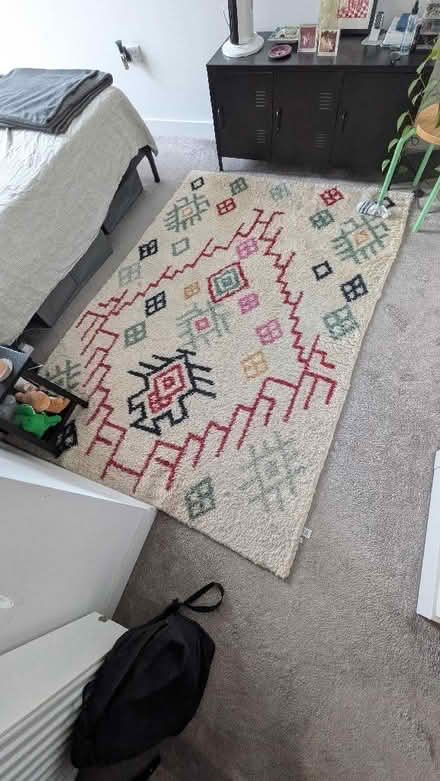 Photo of free Rug (Woodberry Down Estate N4) #1