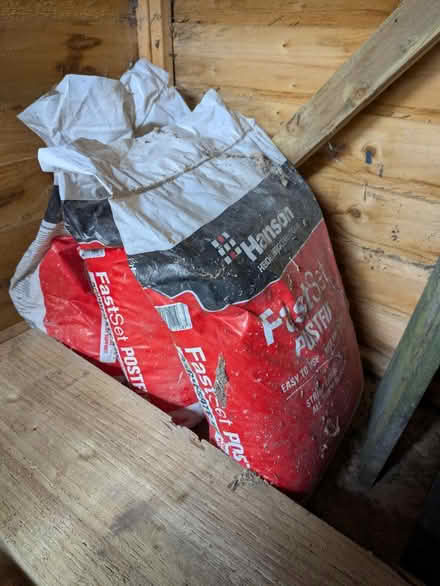 Photo of free 3 bags fast set post mix (Mosspark, Glasgow G52) #1