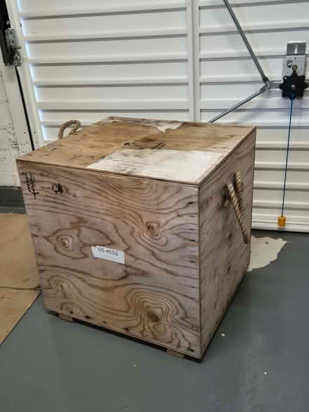 Photo of free Sturdy wooden crate with lid & rope handles (Broomridge FK7) #2