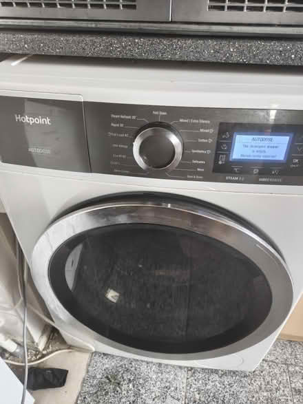Photo of free Hotpoint AutoDose Washing Machine (New Addington) #1