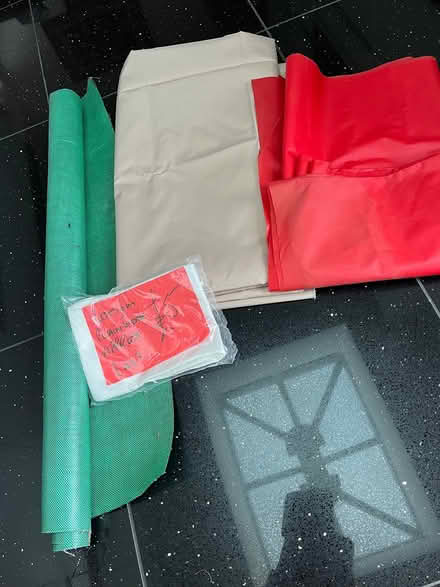 Photo of free Fabric (Denvilles PO9) #1