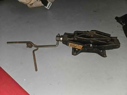 Photo of free automotive scissor jack (Clayton, NC) #1