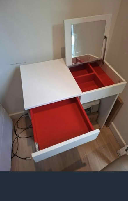Photo of free White Dressing Mirror (Leith EH6) #2