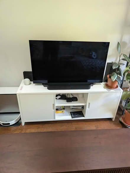 Photo of free Bookshelf and TV table (London N7) #1