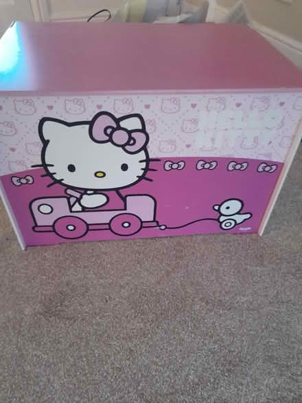 Photo of free HELLO kitty toy box (Hockley Heath B94) #1