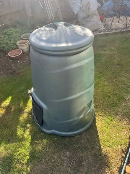 Photo of free Garden composter….Don’t know the size but it’s big (Cutteslowe OX2) #3