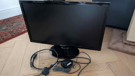 Photo of free Samsung computer monitor (Plaistow E13) #1