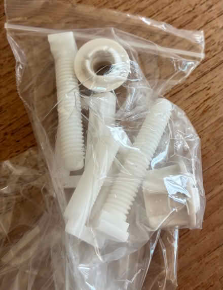 Photo of free Brand new toilet seat (N10 near Colney Hatch Lane) #3