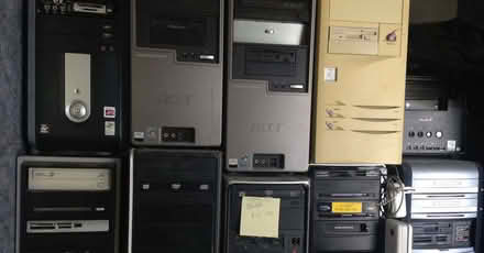 Photo of old computers & laptops (Woodley RG5) #1