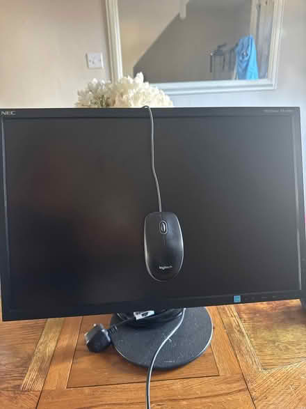 Photo of free Monitor with mouse (Aurelia road CR0) #1