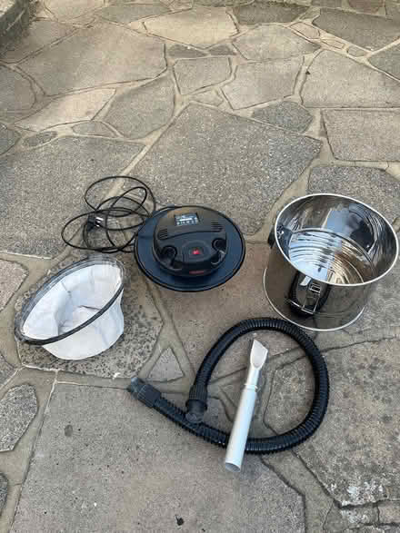 Photo of free Ash vacuum cleaner (Bromley BR2) #3