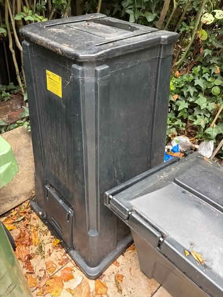 Photo of free Log and coal bunker (London N79JD) #3