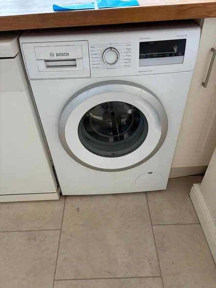 Photo of free Bosch Serie 4 washing machine – 2020 (Bishop's Stortford CM23) #1