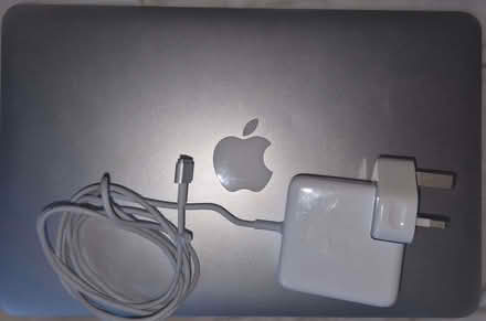 Photo of free Macbook Air - spares/repair (Addiscombe CR0) #1
