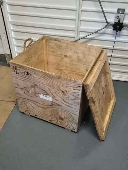 Photo of free Sturdy wooden crate with lid & rope handles (Broomridge FK7) #1