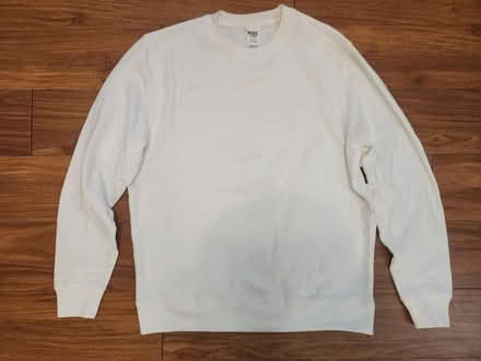 Photo of free Large white sweatshirt (King Farm) #1