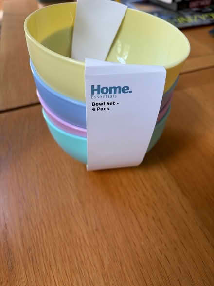 Photo of free Bowl set plastic - brand new (Surbiton KT6) #1