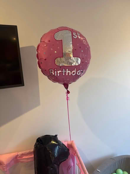 Photo of free 1st birthday balloons (Gadebridge HP1) #3