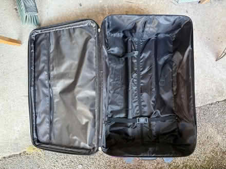 Photo of free Pink Suitcase (DE757TL) #4