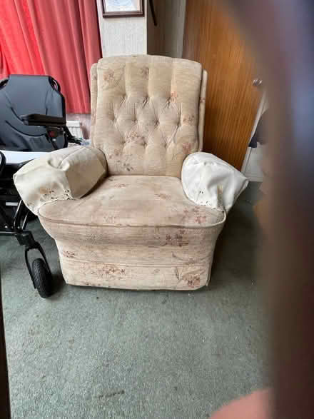 Photo of free Electric Recliner (Ashingdon SS4) #1