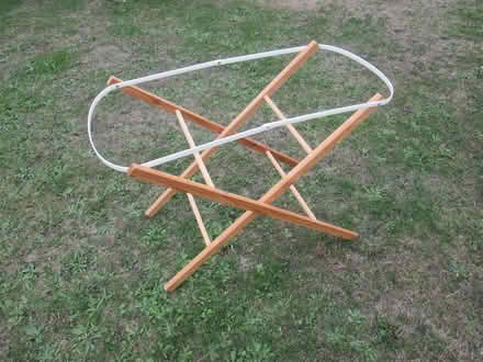 Photo of free Stand for a Moses Basket (Southchurch SS2) #2