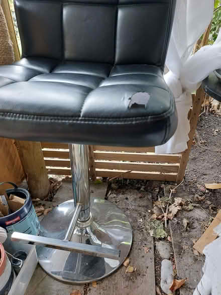 Photo of free Bar stool (New Malden KT3) #1