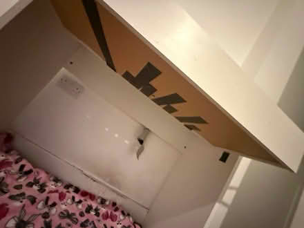 Photo of free Desk (Feltham TW14) #4