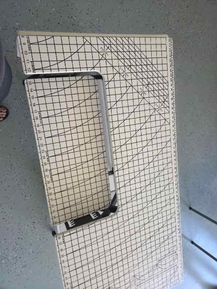 Photo of free Sewing table (Metro Verde) #3