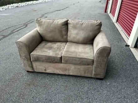 Photo of free Love seat (South Grafton) #2