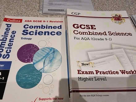 Photo of free AQA GCSE Combined Science books (Sale M33) #1