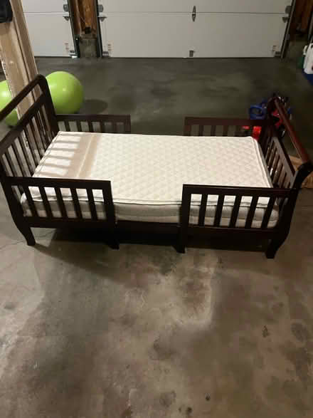 Photo of free Toddler bed (Spanaway) #1