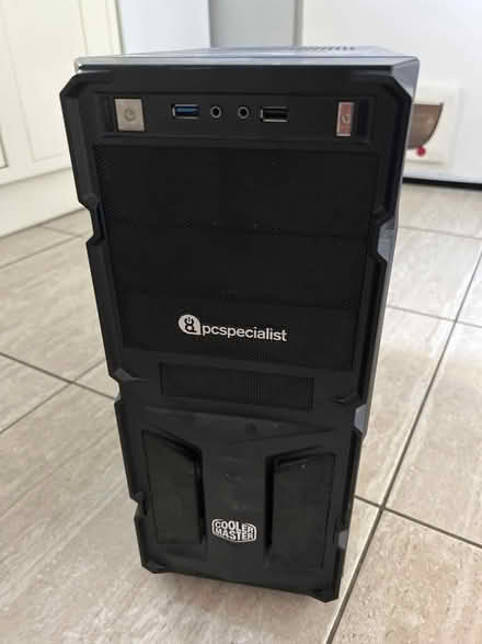 Photo of free Desktop PC for spares (Little Chalfont HP6) #1