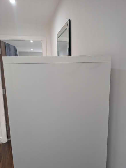 Photo of free Bookshelf and TV table (London N7) #3