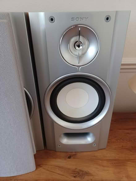 Photo of free Pair Sony speakers (Silchester) #2