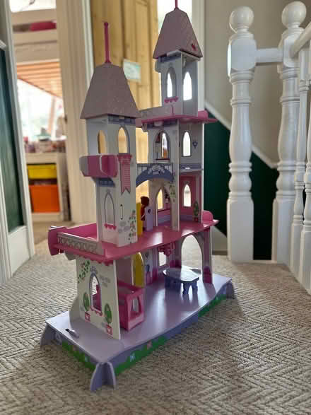 Photo of free Toy castle (Hampden Park BN22) #2
