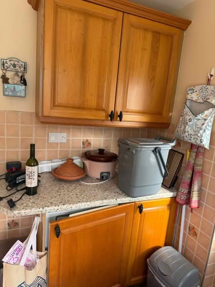 Photo of free Solid Oak Kitchen cabinet doors with handles (B93) (Knowle B93) #3