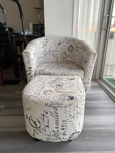 Photo of free Accent chair with matching ottoman (Oakland) #4