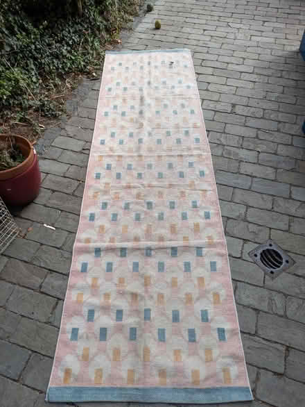 Photo of free Long hall way rug (Richmond, TW9) #1