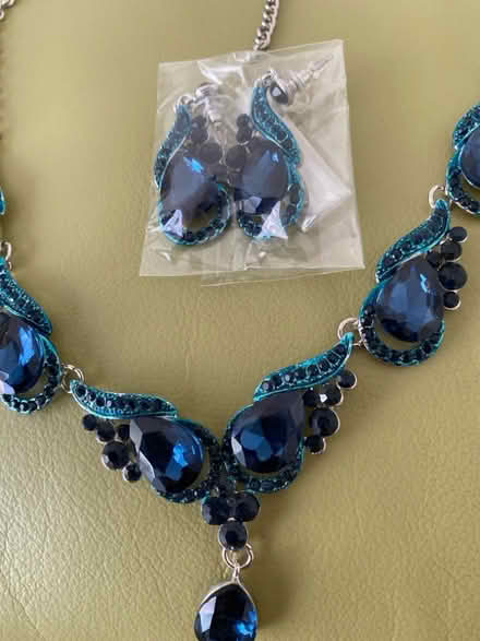 Photo of free Sapphire blue costume jewellery (Stockland Green B23) #3