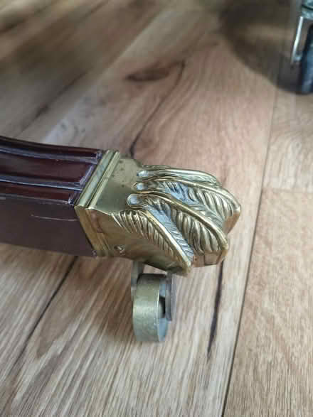 Photo of free Mahogany Pedestal Dining Table (Dundrum) #4